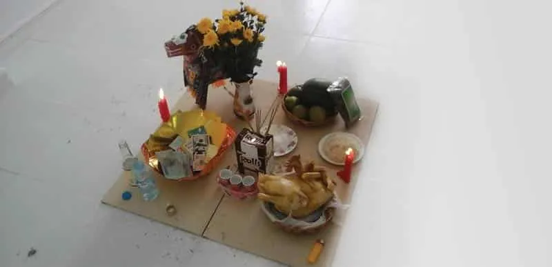 Thực hiện lễ cúng nhập trạch